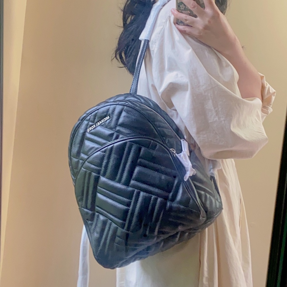 MICHAEL KORS ABBEY MEDIUM BACKPACK BAG - Picture 9 of 10
